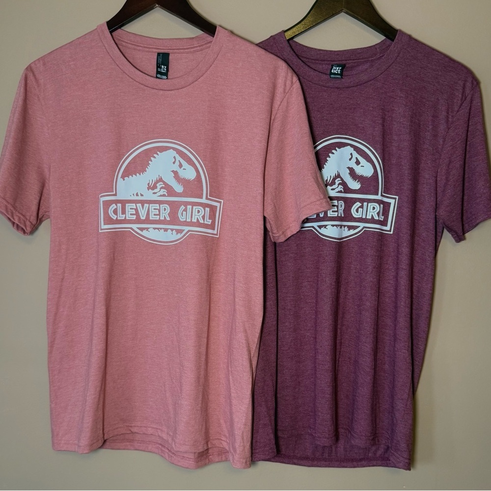 Jurassic Park Clever Girl graphic Tee - heather maroon BN